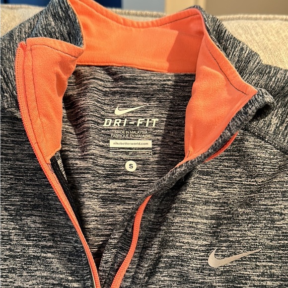 Women Nike Half Zip - Picture 2 of 2